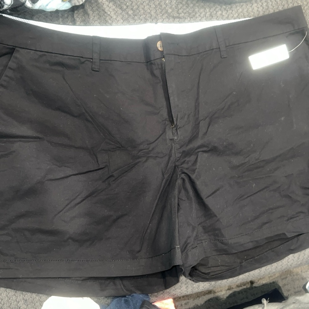 Old navy new 22plus black shorts